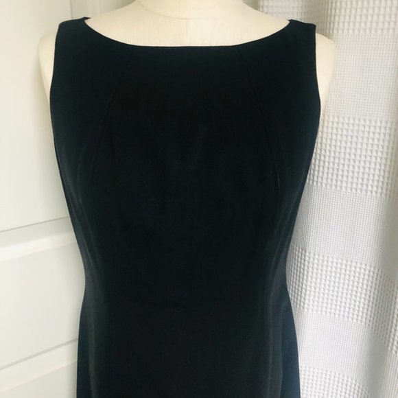 Ann Taylor Black Sheath Sleeveless Dress Size 4 - Picture 2 of 8